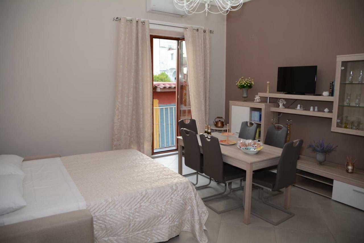 Da Nonna Maria Bed and Breakfast Boscotrecase Exteriör bild